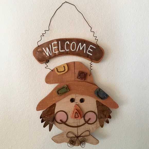 Scarecrow Welcome Door Hanger - Picture 2 of 2